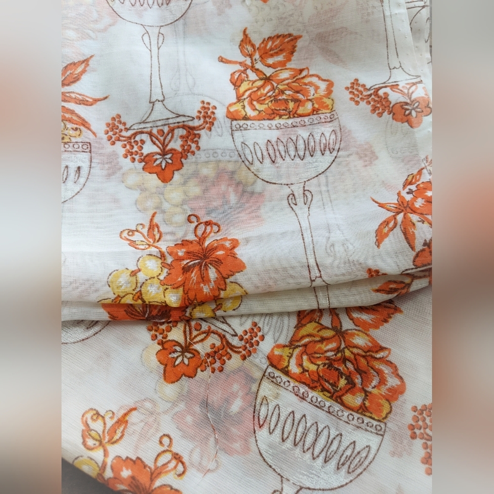 Vintage Cafe Curtain Fabric Remnant